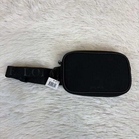 NWT Lolavie Black Belt Bag Fanny Pack Adjustable Strap Zip Closure - Picture 2 of 5